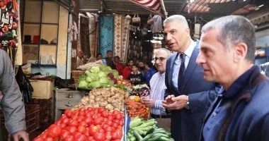 زيارة مفاجئة لمحافظ أسوان للرقابة على الأسعار