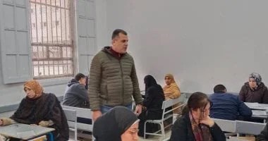 تفقد وكيل تعليم دمياط لجان تصحيح الشهادة الإعدادية