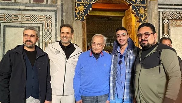 أحدث ظهور للفريق أحمد شفيق في جلسة مع أصدقاء أتراك