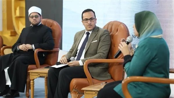 الأزهر يناقش تحديات التواصل مع الأجيال الجديدة