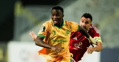 الأهلي يتقدم أمام يانج أفريكانز بهدف واحد