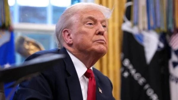 ترامب يحث الإيرانيين على مواصلة الاحتجاجات والمساعدات في الطريق