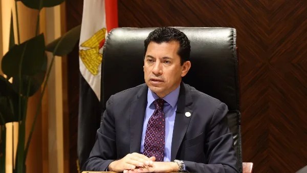 وزير الرياضة يدعم المنتخب المصري ويؤكد على الفوز