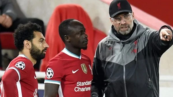 كلوب يدعم محمد صلاح ويشيد بساديو ماني