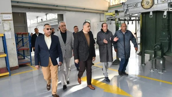 وزير الإنتاج الحربي يؤكد أهمية العمالة والجودة في الإنتاج