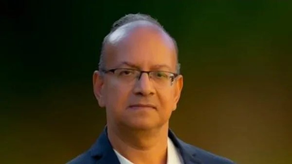 مطالب العاملين بالآثار أمام وزير السياحة في عيد الآثاريين