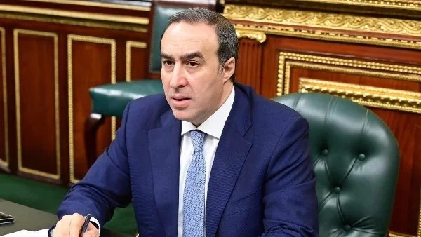 أحمد مناع أميناً عاماً لمجلس النواب مرة أخرى