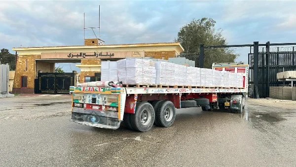 الهلال الأحمر المصري يطلق قافلة مساعدات جديدة إلى غزة