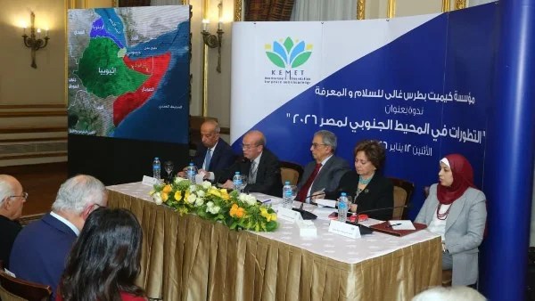 عمرو موسى: أمن مصر يبدأ من استقرار دول الجوار