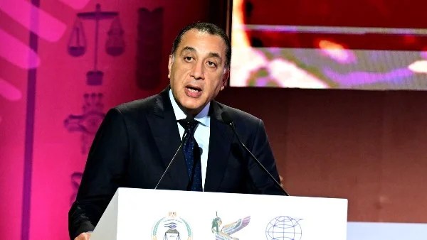 بدء التشغيل التجريبي لمحطة البحر الأحمر للحاويات