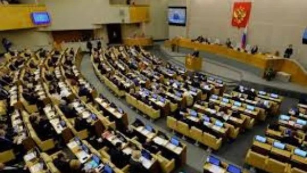 تحذير برلماني روسي من ضرب الولايات المتحدة لإيران