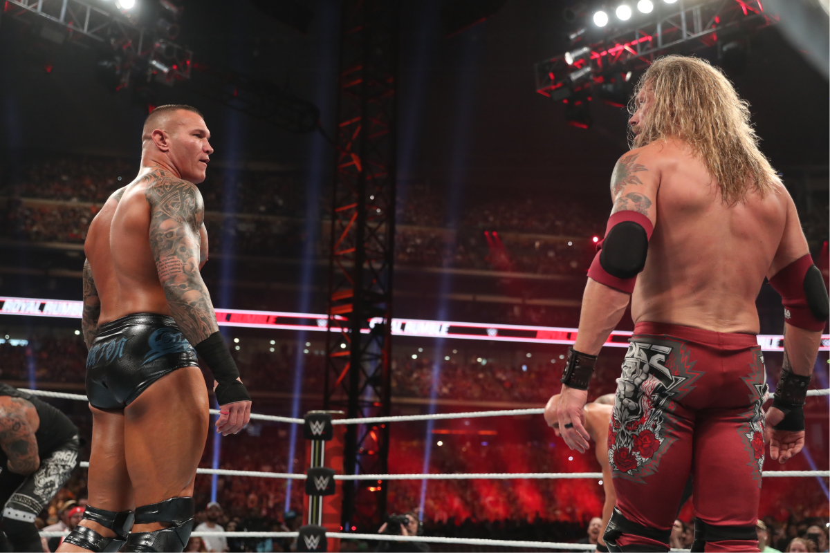 edge-vs-randy-orton-en-last-man-standing-match-el-fildeo
