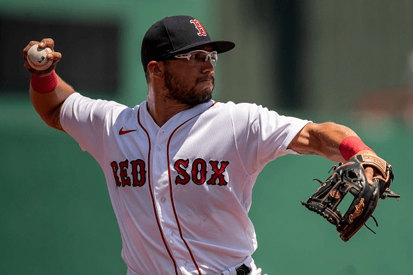 Red sox de boston suben a grandes ligas al venezolano yolmer sánchez