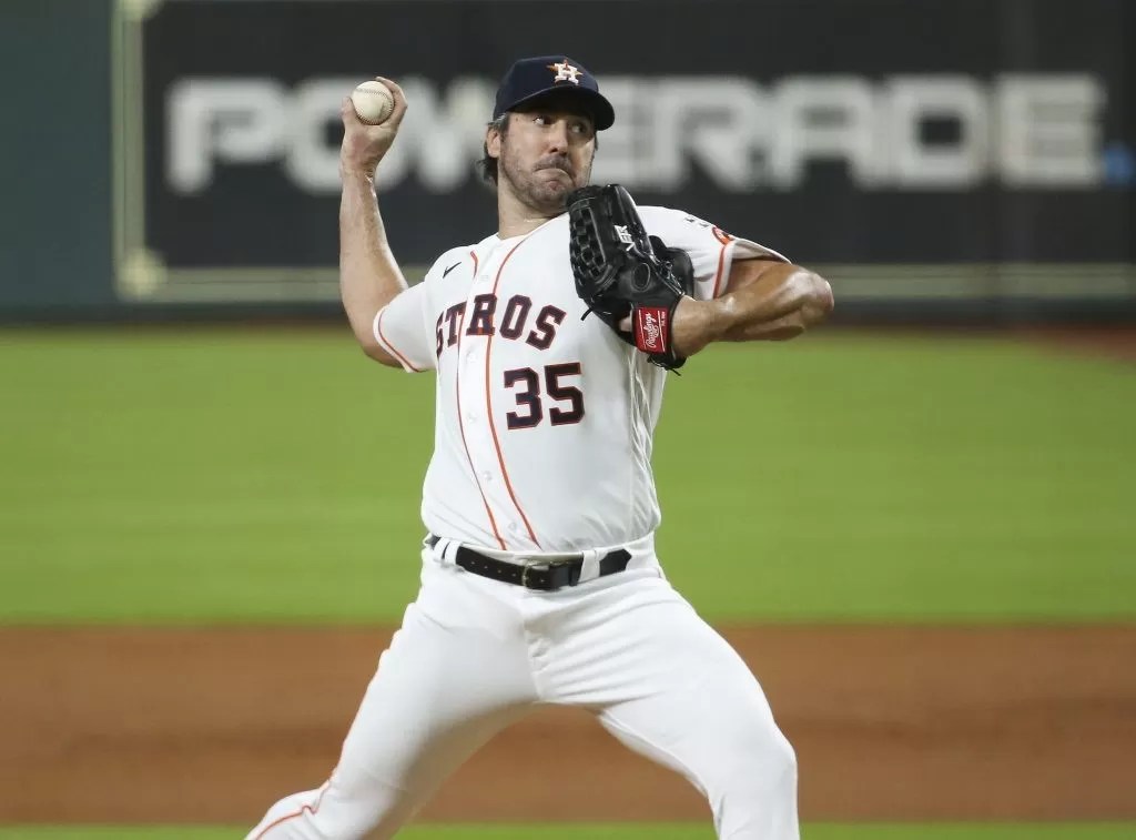 Justin Verlander prueba la agencia libre tras rechazar opcion