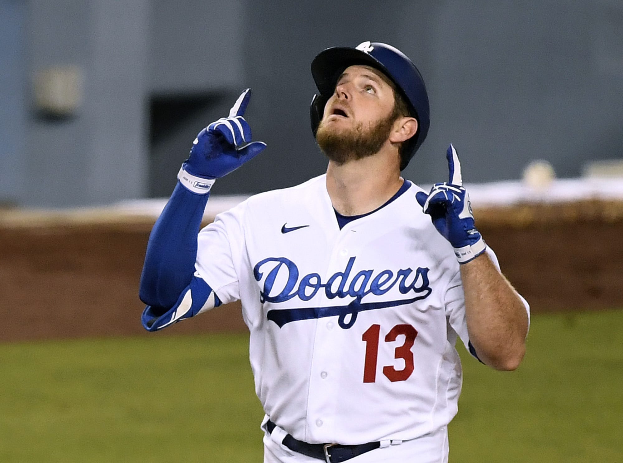 Max muncy signs a multimillionaire offer