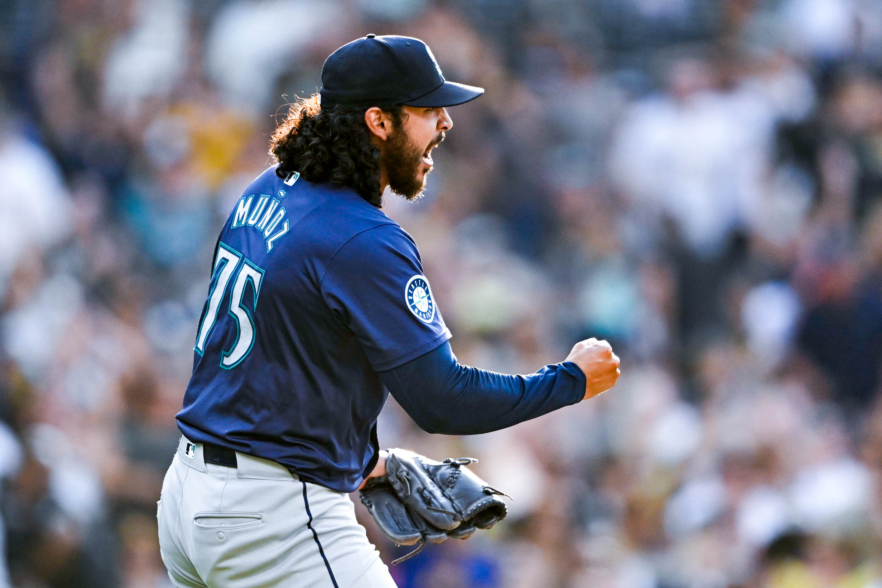 El mexicano andrés muñoz ya suma 15 salvamentos en mlb