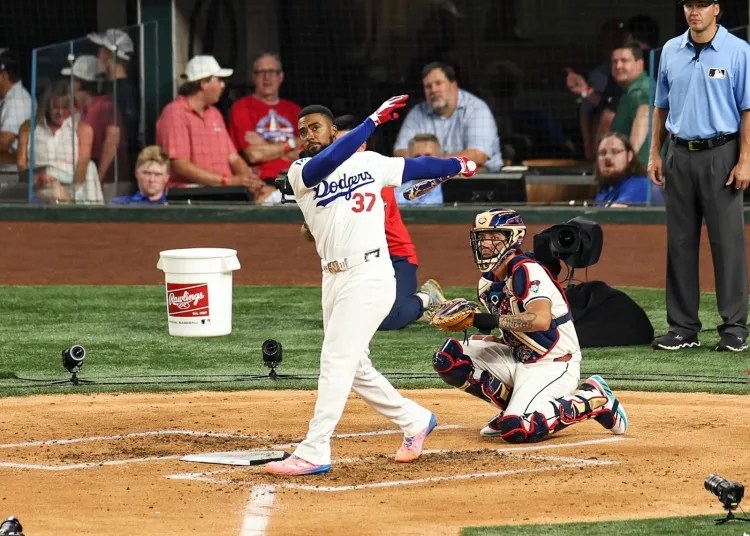 Teoscar hernandez is the champion of the mlb home run derby 2024
