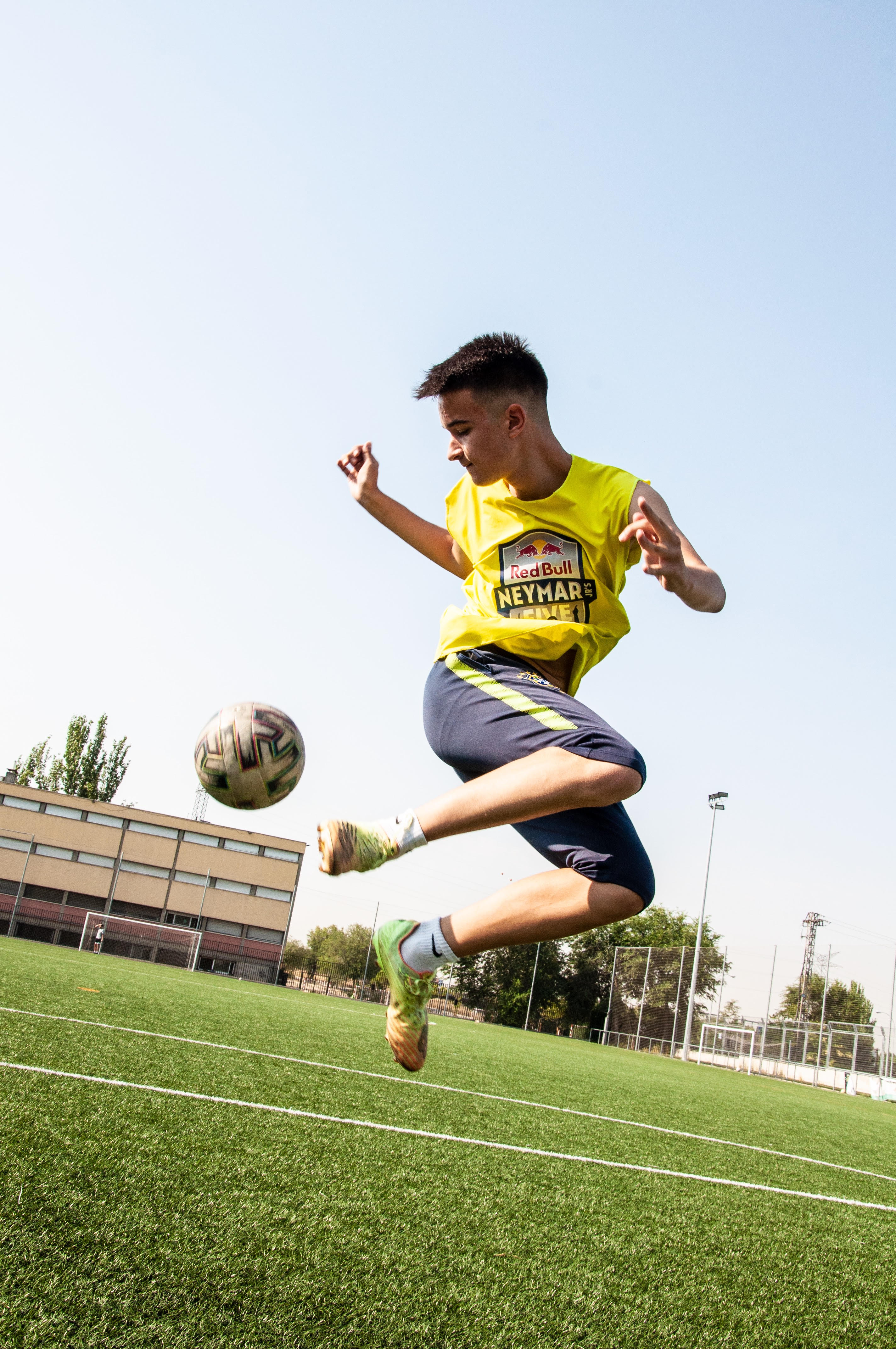 De Vallecas a jugar con Neymar