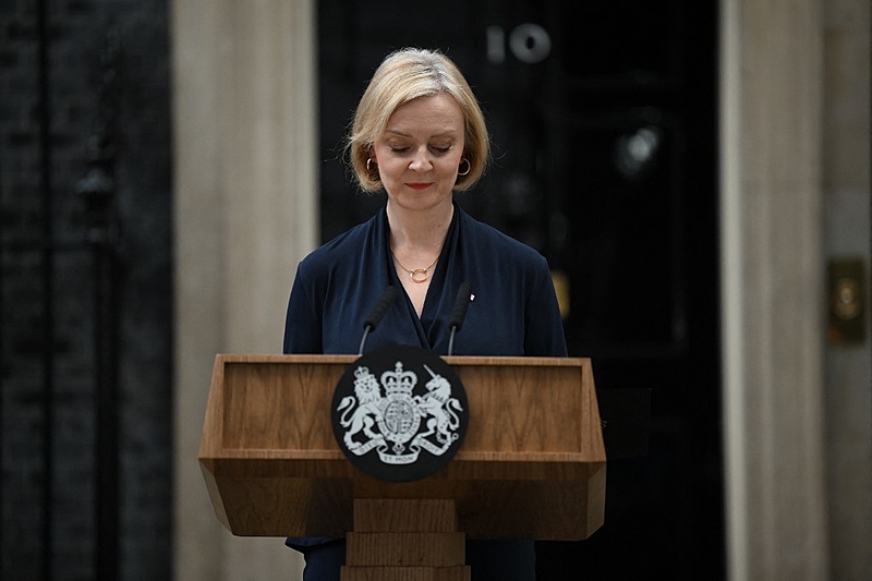Liz Truss dimite como primera ministra de Reino Unido