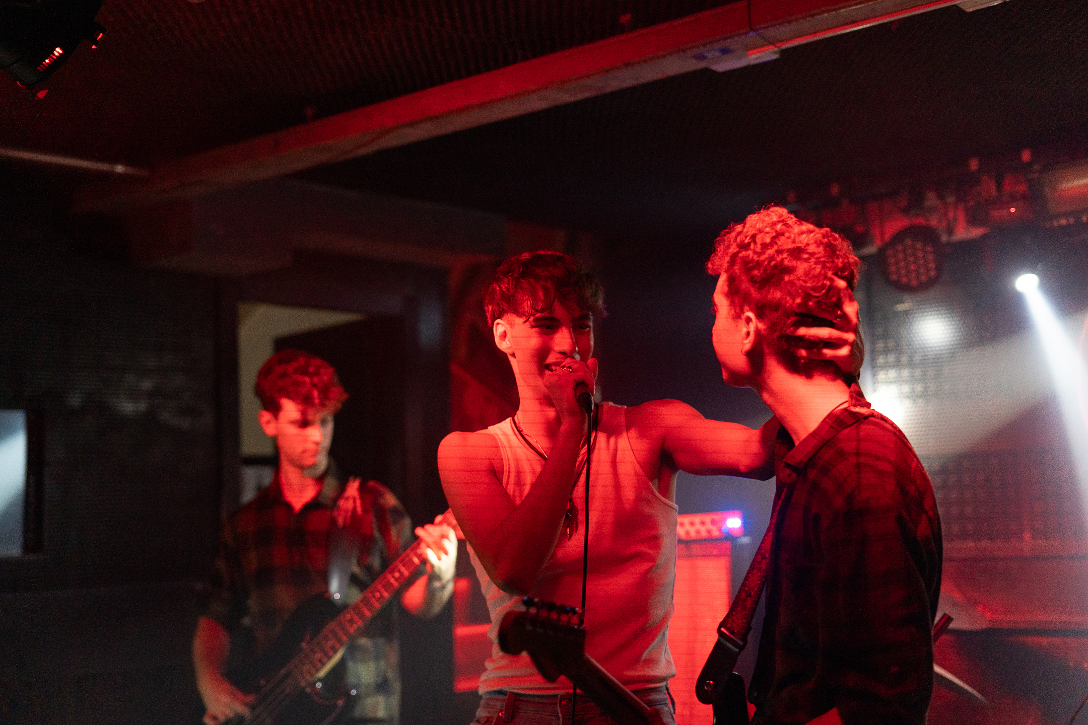 Vibrante noche de rock: Crónica del concierto de Vela