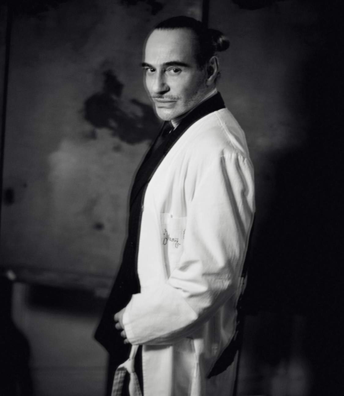 Zara da un paso hacia el lujo con su primera colección diseñada por John Galliano