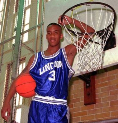 Marbury con la camiseta de Lincoln High