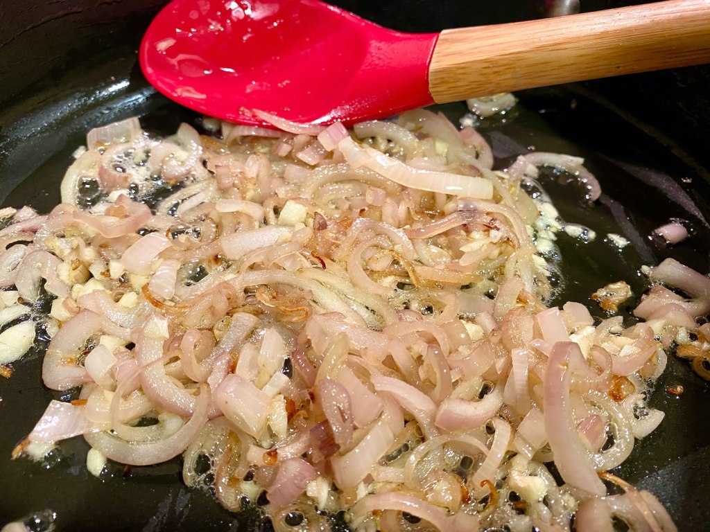 saute-garlic-and-shallots-elicit-folio