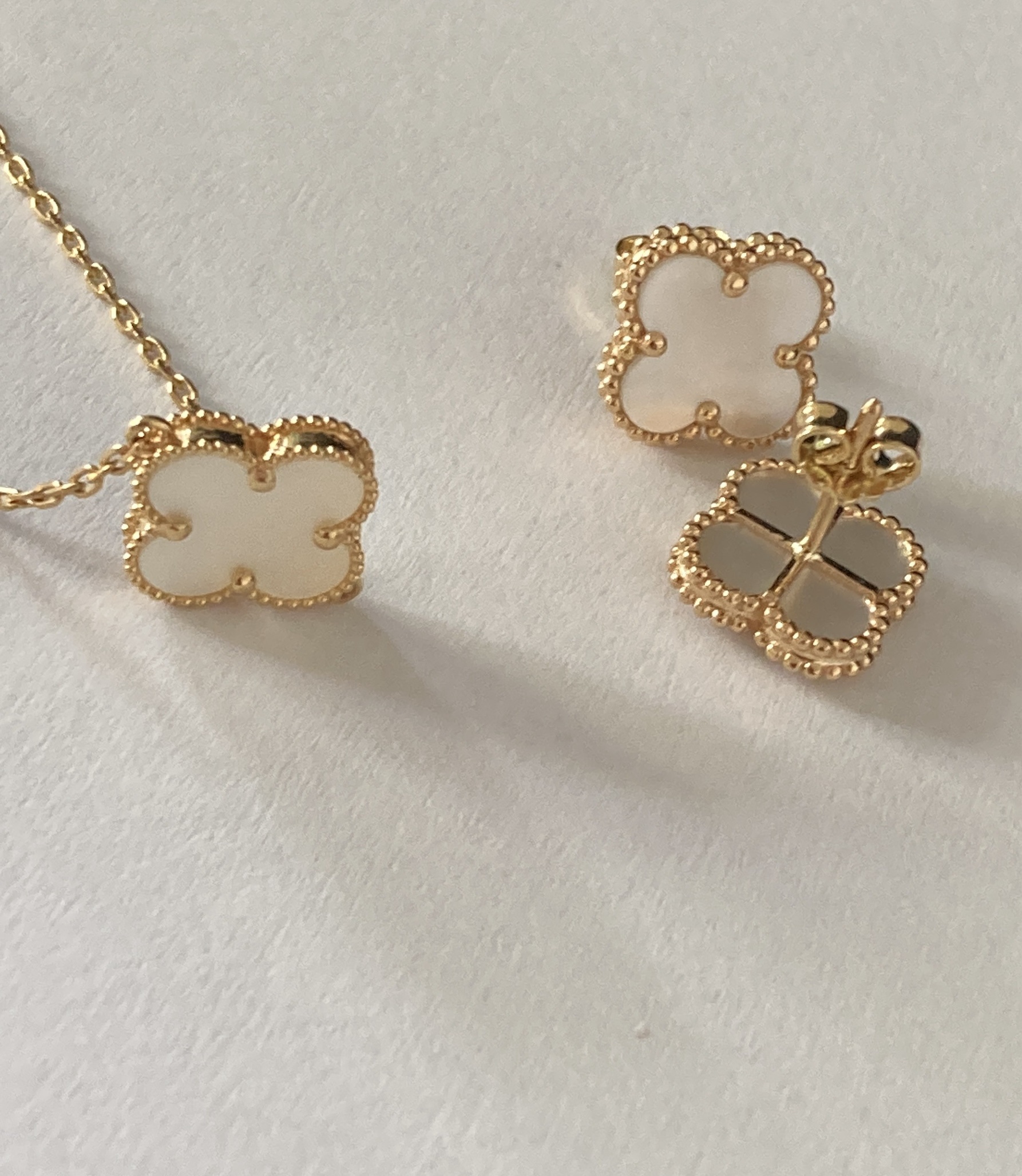 18k Solid Gold Mother of Pearl Set