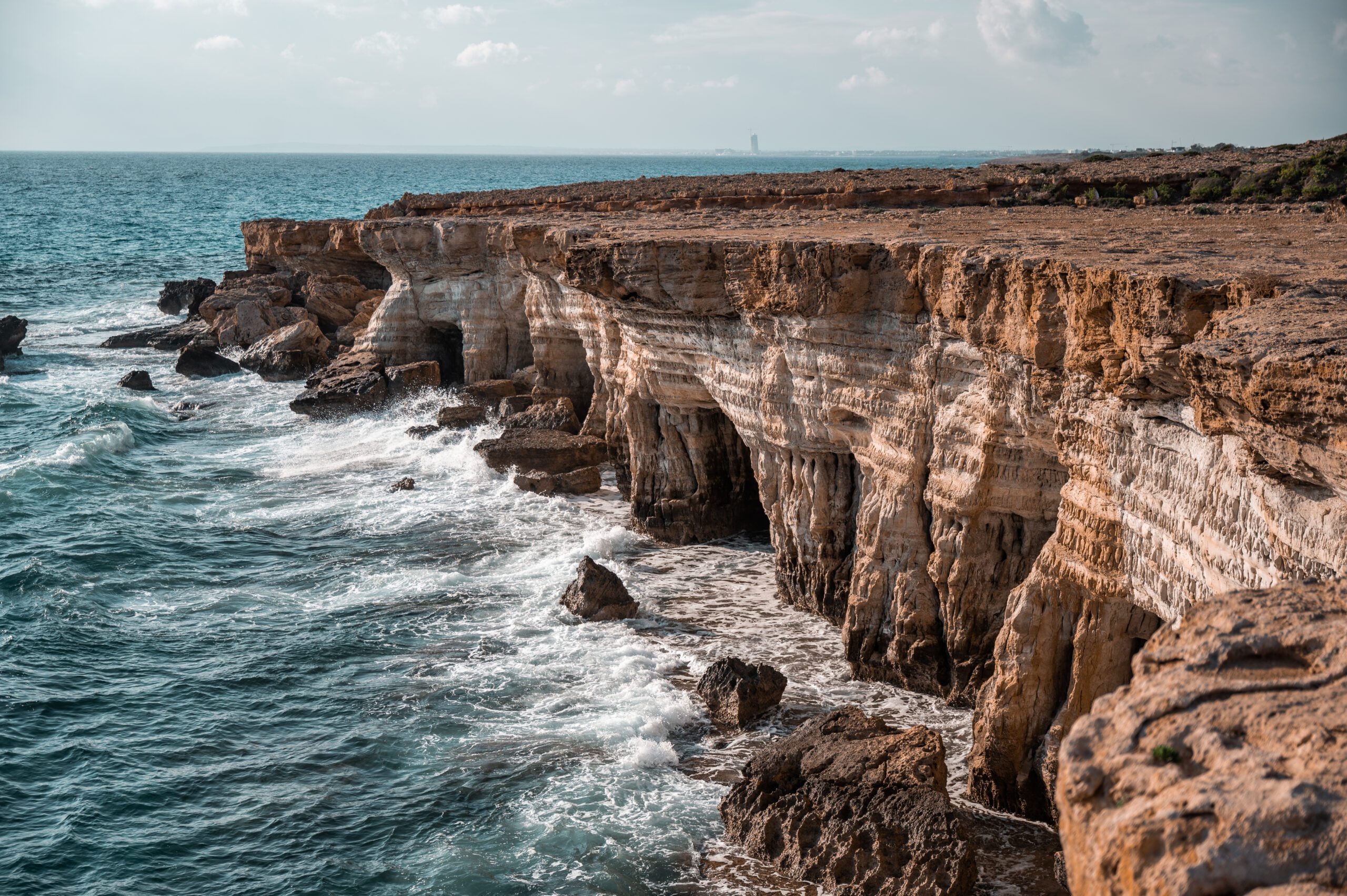 kypr sea caves