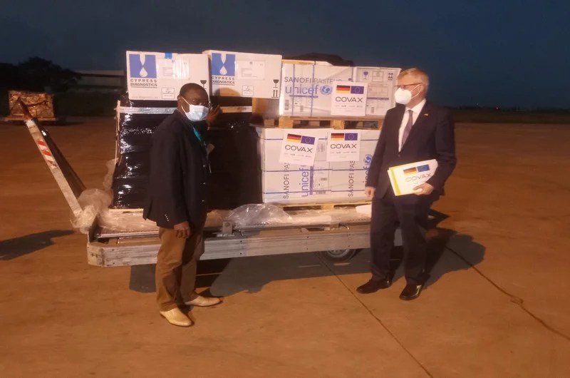 Le Togo réceptionne 101.760 doses de vaccin Astrazeneca d&rsquo;Allemagne