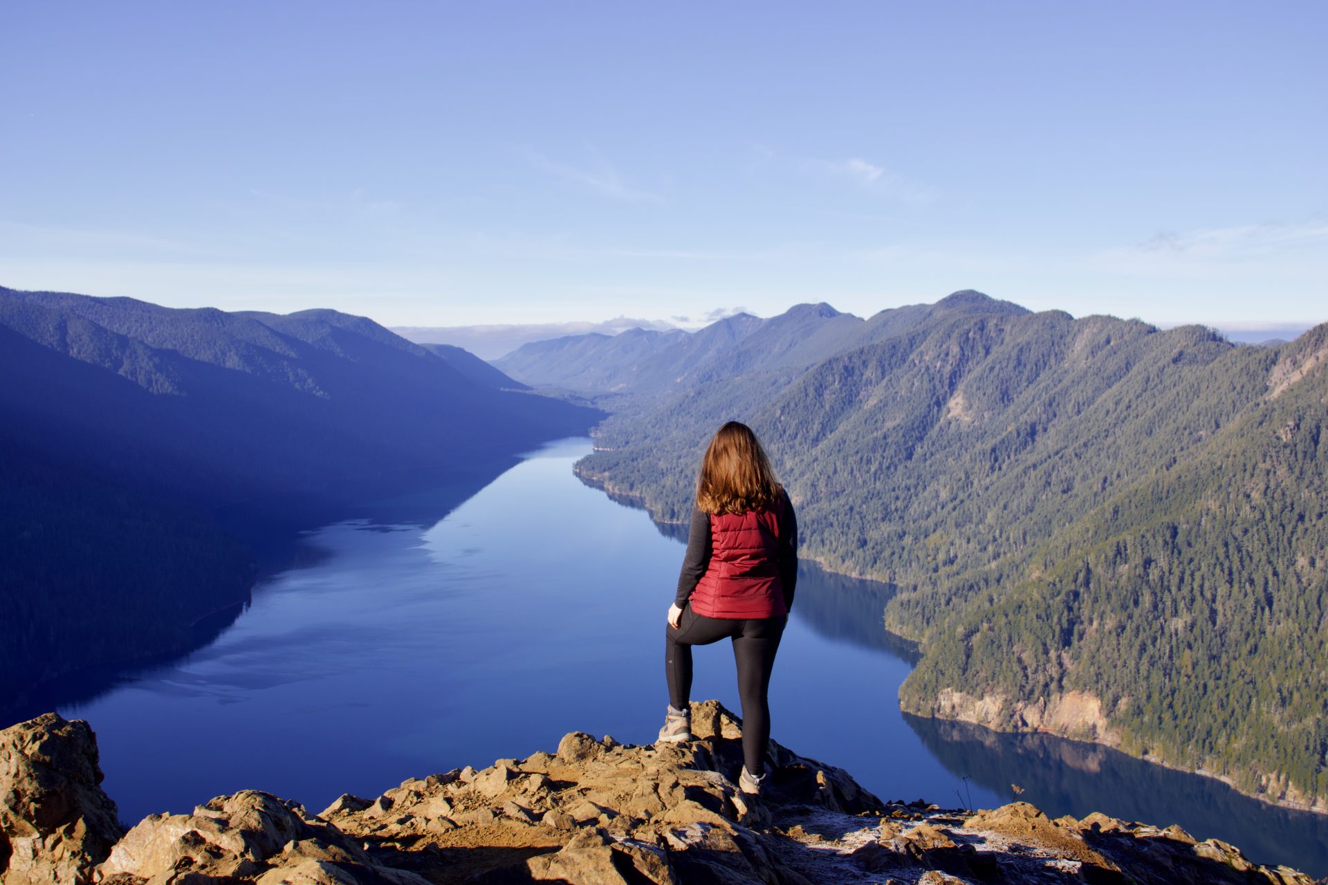 Hiking Mount Storm King in Winter