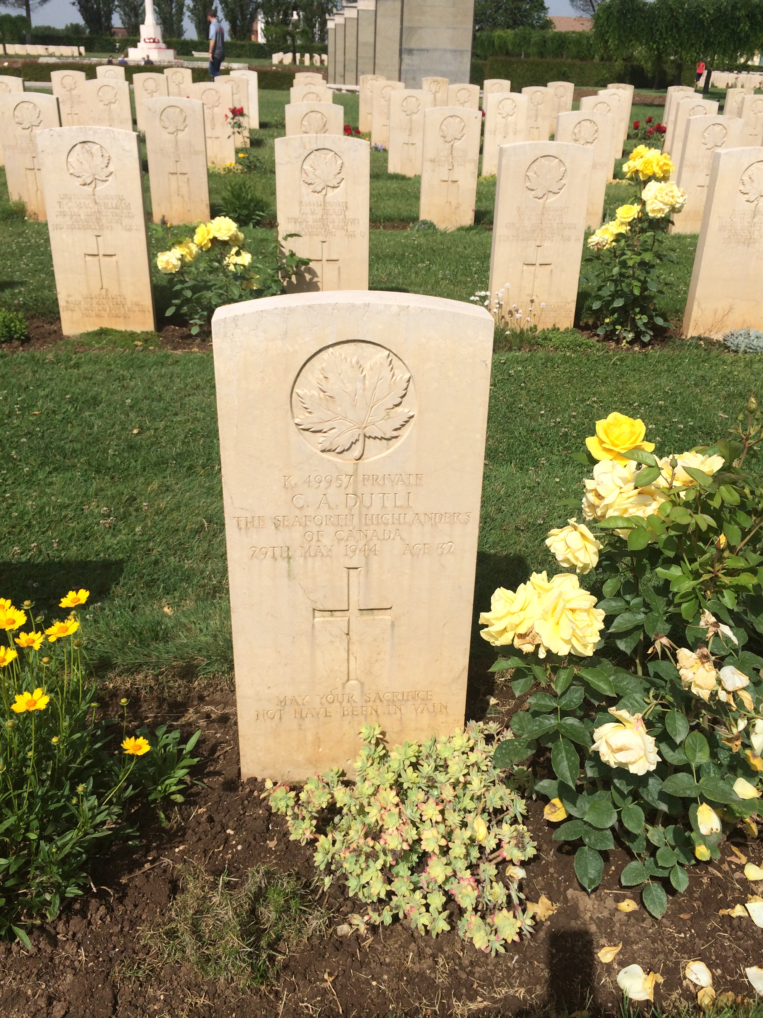 Canadian war graves, Cassino