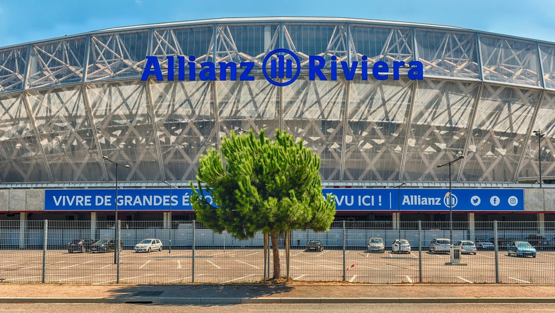 Club Francés Denuncia El Rodaje De Pornografía En Su Estadio En Pleno Club Francés Denuncia El Rodaje De Pornografía En Su Estadio En Pleno