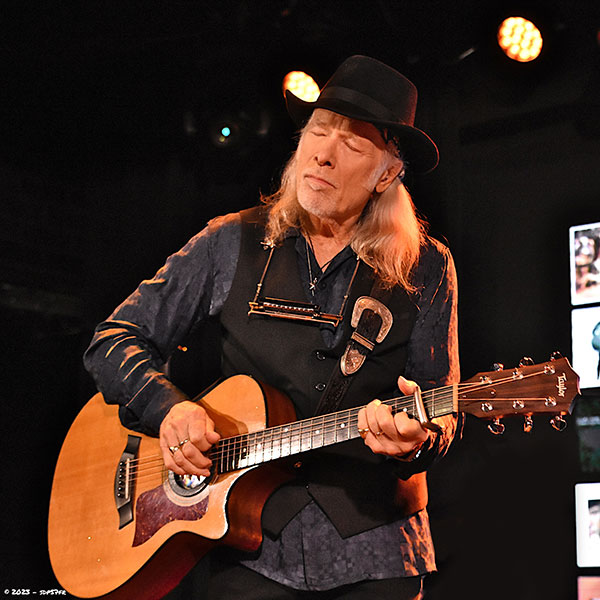 Elliott Murphy - Photo by Patrick Dupon