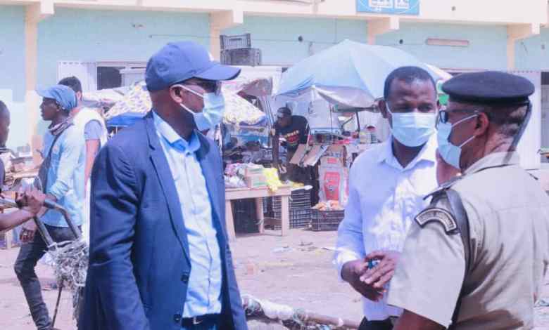 صورة عمدة الميناء يؤدي زيارة ميدانية لسوق “امسيد المغرب”