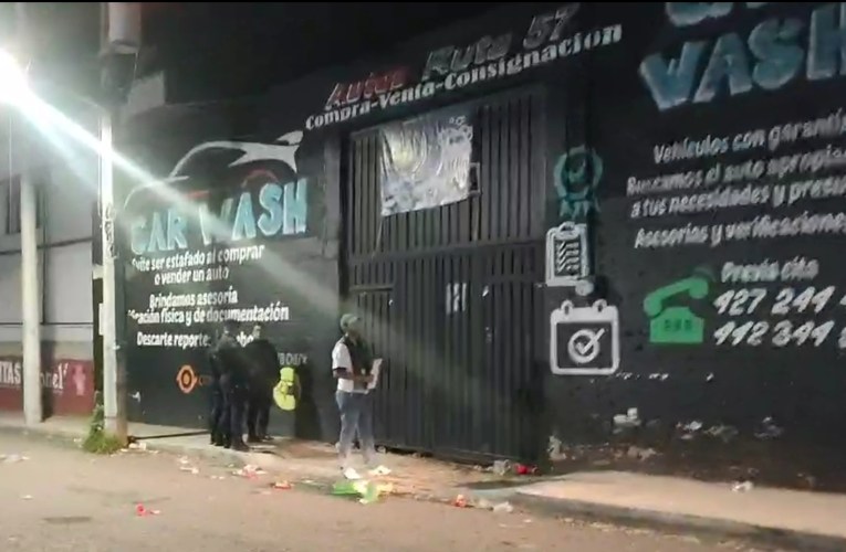 Clausuran establecimiento por venta ilegal de alcohol a menores en operativo municipal