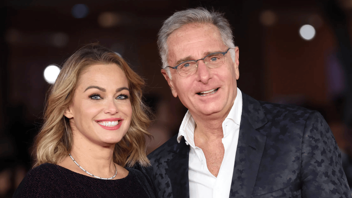 Paolo Bonolis e Sonia Bruganelli, frecciatine sui tradimenti in tv: «Anche tu hai commesso adulterio». La risposta del conduttore spiazza tutti
