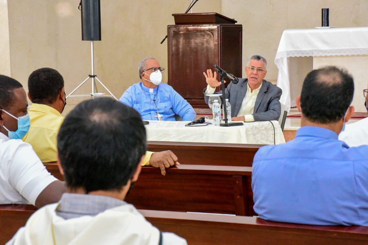 Iglesia y organizaciones sociales fiscalizarán obras e inversiones del Ayuntamiento Santo Domingo Este