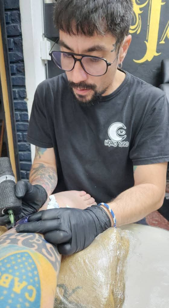 Tatuajes y salud: la guía para una decisión segura en la piel