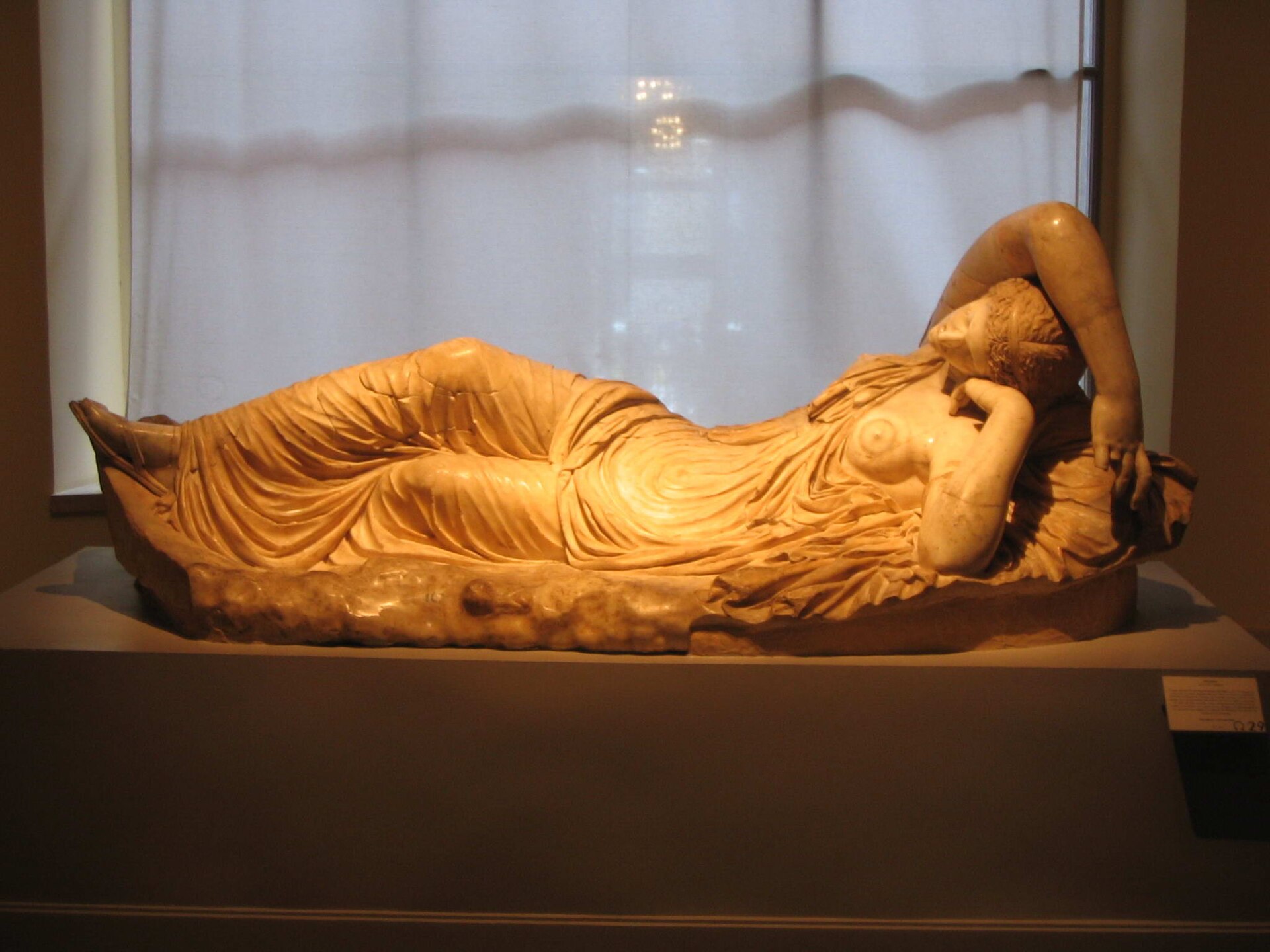 Escultura Ariadna dormida, procedente de la colección de Cristina de Suecia y conservada en el Museo del Prado.