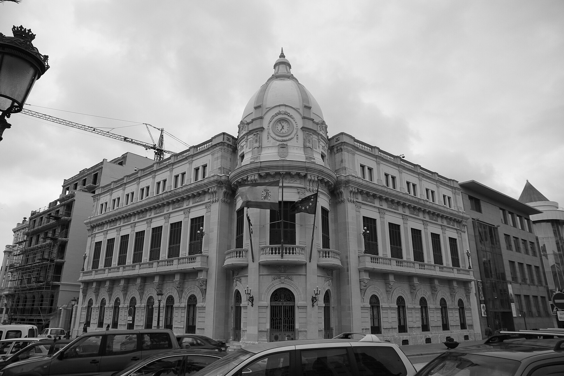 Palacio de la Asamblea de Ceuta, sede institucional del recibimiento oficial a los Reyes.