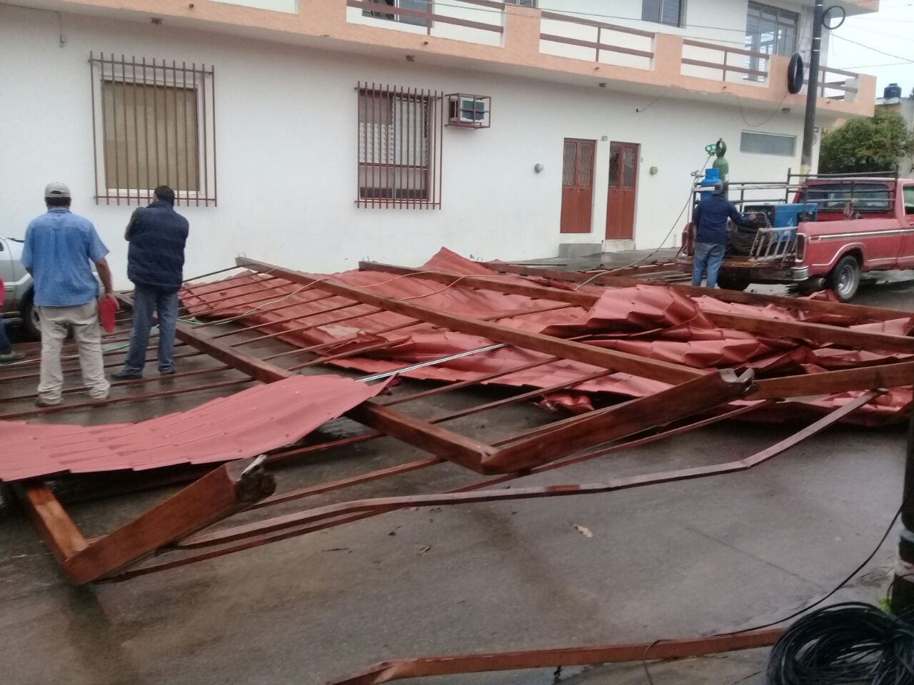 , Tormenta causó daños materiales en Tuxpan