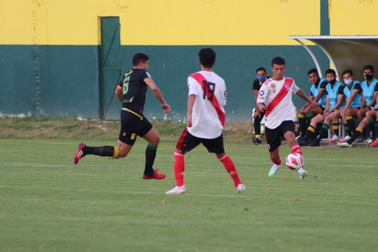 , Mazorqueros sumó su quinta victoria en la Tercera División Profesional