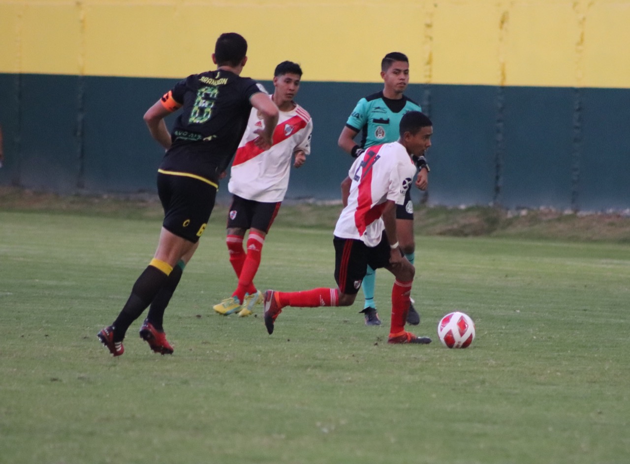 , Mazorqueros sumó su quinta victoria en la Tercera División Profesional