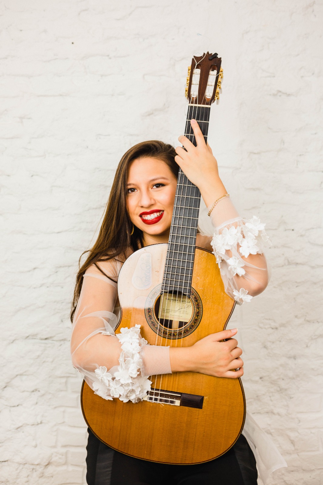 , Guitarrista Zapotlense triunfa en Colombia