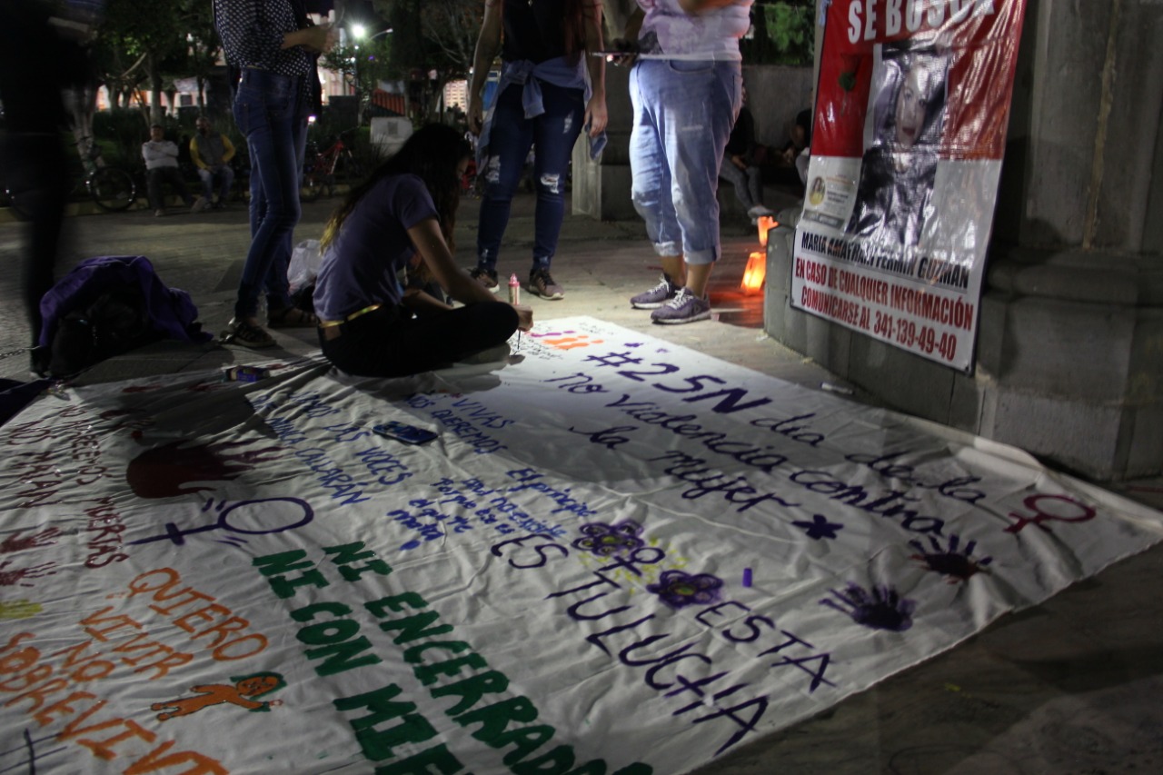 , Feministas realizan mural visibilizando la violencia de género en Ciudad Guzmán