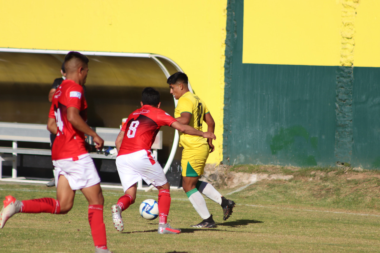 , Mazorqueros se aleja de la zona de calificación en Liga Premier