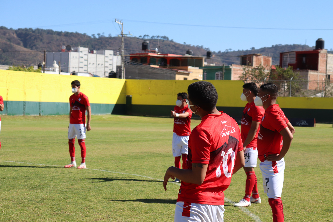 , Mazorqueros se aleja de la zona de calificación en Liga Premier