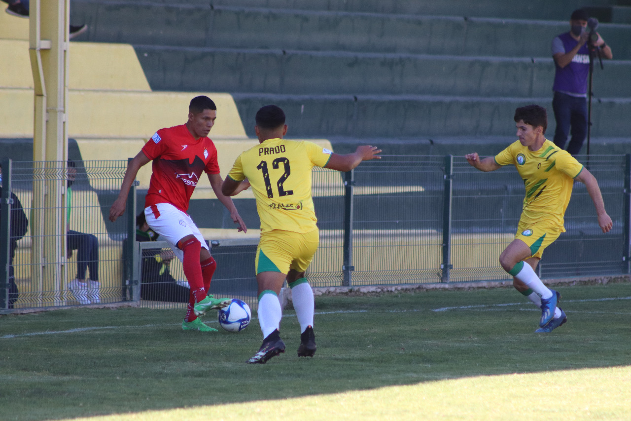 , Mazorqueros se aleja de la zona de calificación en Liga Premier