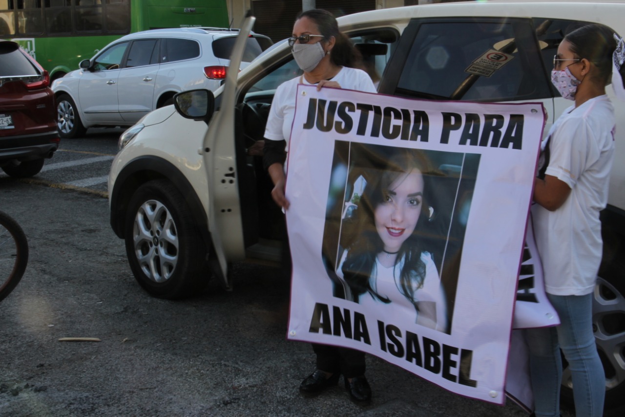 , «Dejaron a mi hija morir, quiero que paguen por lo que le hicieron»: madre de Ana Isabel